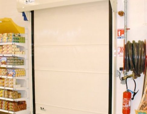 sow-ba2i-porte _retail2-400x451web Porte souple grande distribution